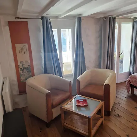La Farigoulette Apartment *